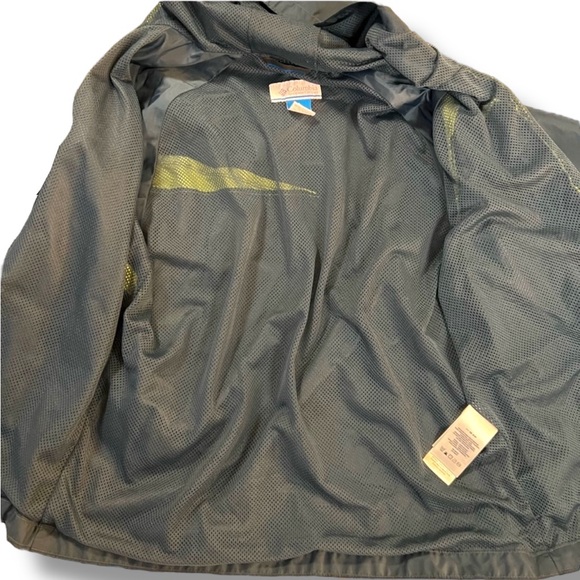 Boys Columbia Windbreaker Trainer Rain Lightweight Jacket Size 14/16 Like New - Picture 4 of 5